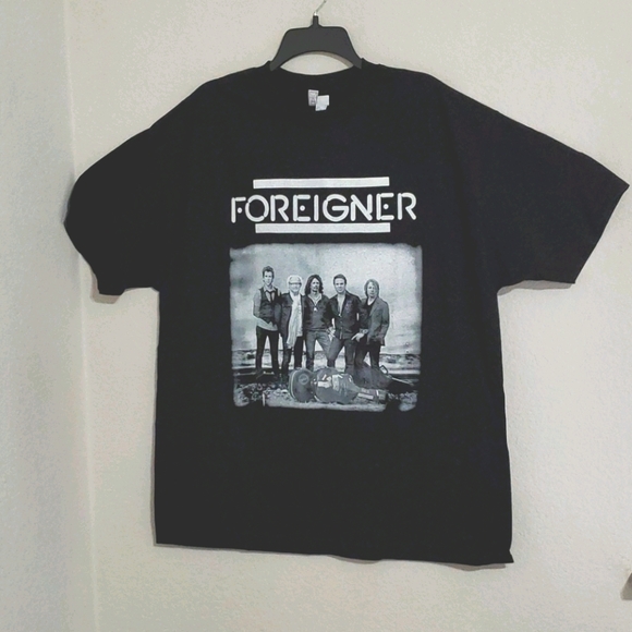 FOREIGNER black short sleeve concert band graphic tee shirt Kelly Hanson XL - Picture 1 of 5